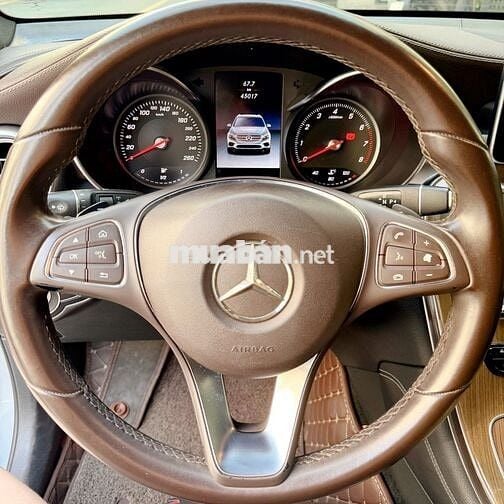 Mercedes Benz GLC 2017 250 4Matic - 45000 km