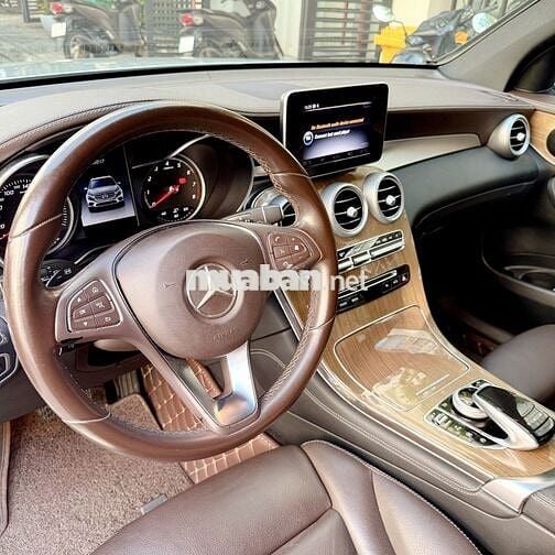 Mercedes Benz GLC 2017 250 4Matic - 45000 km