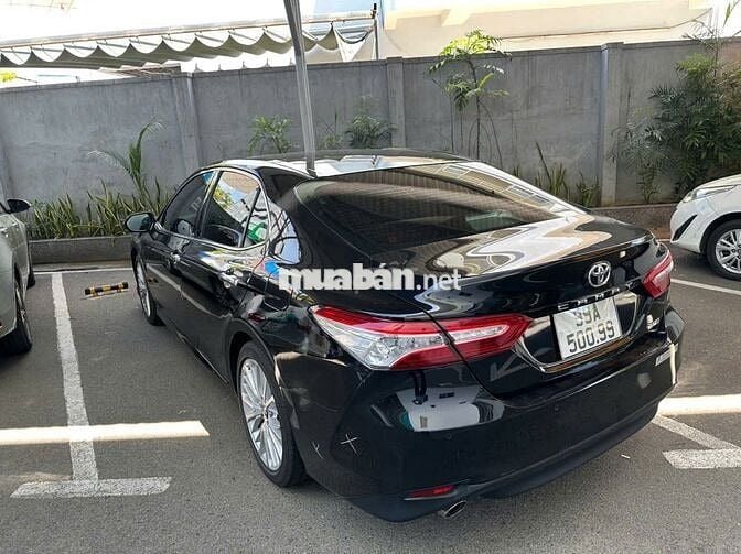 Toyota Camry 2021 2.5Q - 125700 km