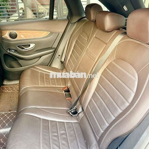 Mercedes Benz GLC 2017 250 4Matic - 45000 km