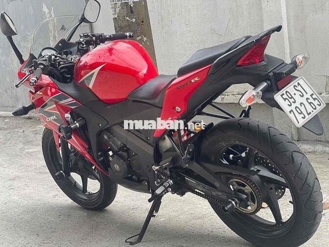 CBR 150R nhập Thái