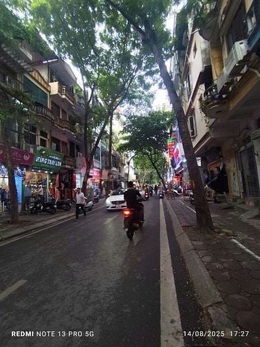 BÁN NHÀ MẶT PHỐ NGHĨA TÂN, 2 THOÁNG, 78M2 × 2.5 TẦNG, MT 5M, 44 TỶ
