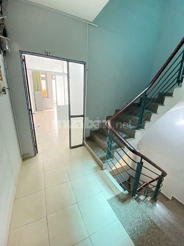 Sang tên gấp nhà Quận 5, ngay khu KD sầm uất, 2tỷ89, 75m2, SHR.