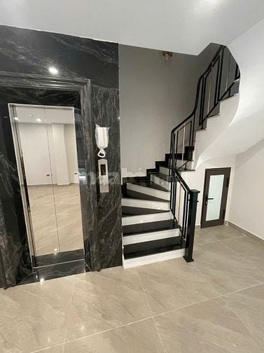 Cho thuê mặt bằng kinh doanh, văn phòng tầng 1+ tầng lửng  Shop house