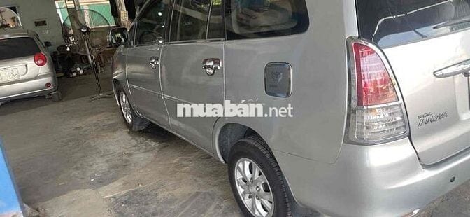 Toyota Innova 2006 G - 115367 km