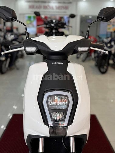 🛵𝐈𝐂𝐎𝐍-𝐞 đã có sẵn tại HEAD HOÀ MINH 