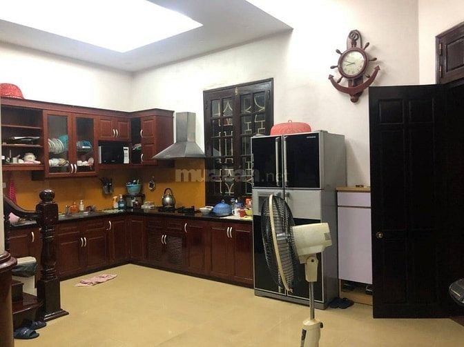 Bán nhà Nguyễn Chí Thanh 55m2, ô tô ra vào, khu phân lô. 15,9 tỷ