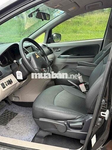 Mitsubishi Grandis 2005 2.4 AT - 164000 km