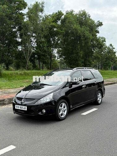 Mitsubishi Grandis 2005 2.4 AT - 164000 km
