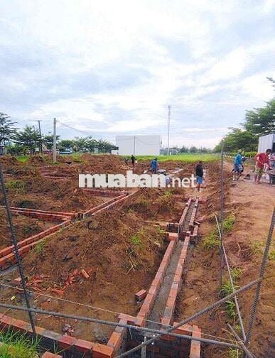 Nhà mặt tiền lộ 22m. KDT giao thương Đông Cần Thơ.an ninh- sổ sẵn