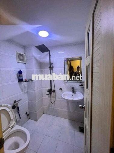 NHÀ ĐÚC 3,5 TẤM - HẺM 6M - 1/ HL2