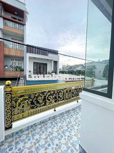 CẦN BÁN GẤP NHÀ 1 / LÊ VĂN QUỚI HẺM 5M