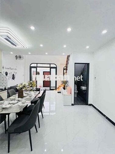 nhà đẹp giá rẻ, Đặng Nhữ Lâm, Nhà Bè