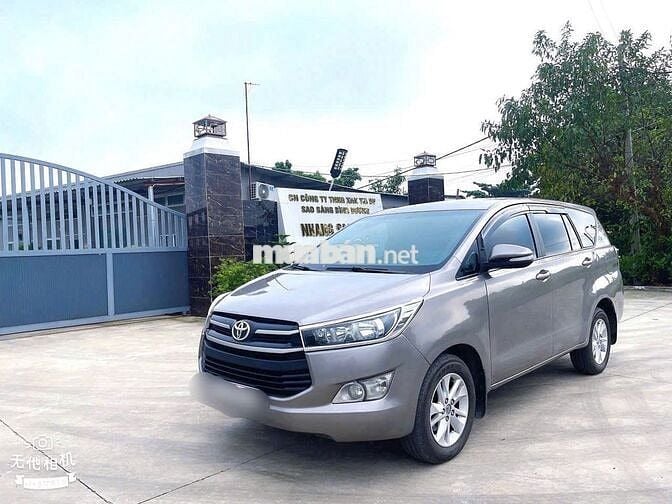 Toyota Innova 2016 2.0E - 89999 km