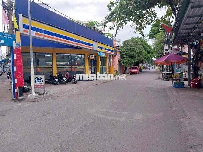 BÁN LÔ CẤP 4, 8.8M x 21M XÂY CHDV - HẺM XE TẢI - GẦN EMART 2, CHỢ PVB