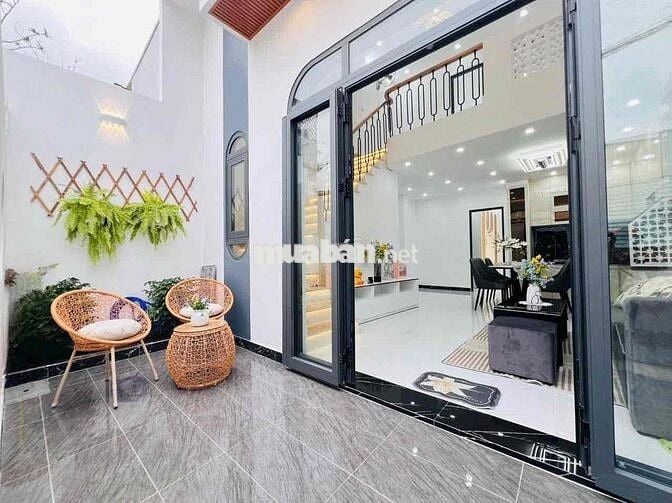 nhà đẹp giá rẻ, Đặng Nhữ Lâm, Nhà Bè