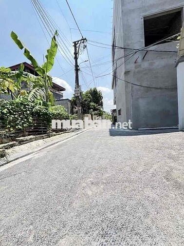 ĐƯỜNG THÔNG OTO VÀO ĐẤT - CÁCH BÌA LÀNG 20M - CÁCH 100M RA ĐẾN TRỤC CH