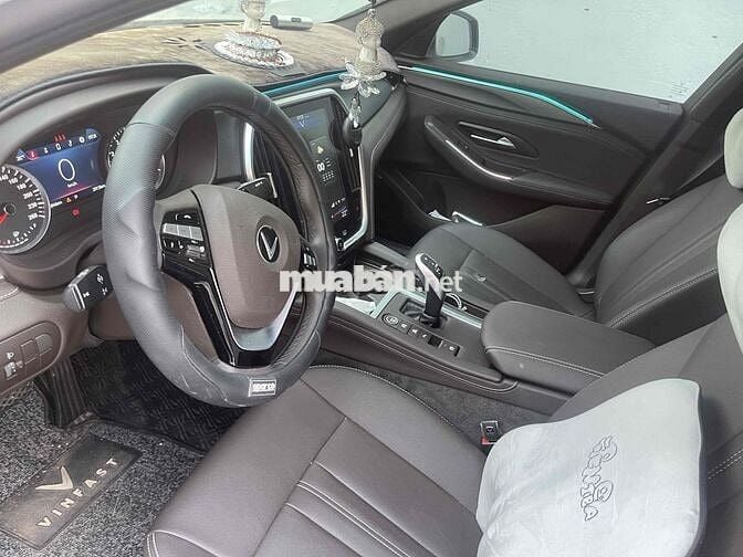 VinFast Lux A2.0 2022 A2.0 Tiêu chuẩn - 17500 km