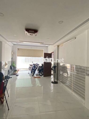 SÁT MẶT TIỀN - HẺM XE TẢI - NHÀ NGANG HƠN 6M - THIẾT KẾ ĐẸP