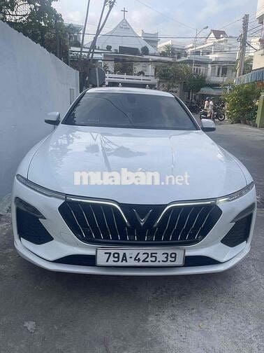 VinFast Lux A2.0 2022 A2.0 Tiêu chuẩn - 17500 km
