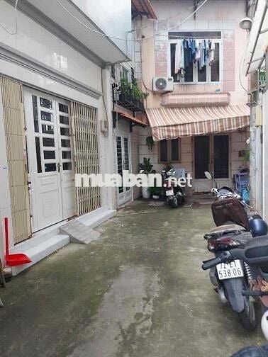 Nhỉnh 2tỷ, nhà 2 tầng, đường Lũy Bán Bích, Tân Phú