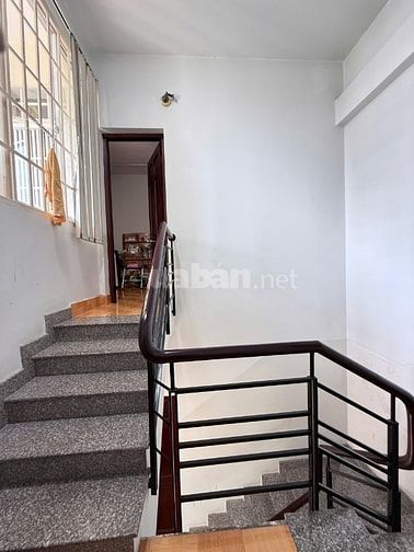 NHÀ 2 LẦU 4PN.3WC MT Đ/SỐ P BÌNH THỌ THỦ ĐỨC ( CÒN THƯƠNG LƯỢNG )