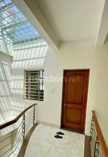 Nhà Đẹp Bề Thế - Cổng Sân Bay Tsn, Tân Bình - 96m²- 4 Tầng - Hẻm Ôtô T