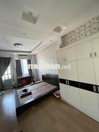 Bán căn nhà đẹp ,hẻm 5m LLQ, Q.11; sát bên Đầm Sen.