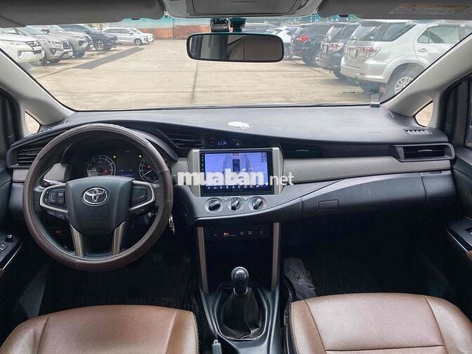 Toyota Innova 2018 2.0E - 102000 km