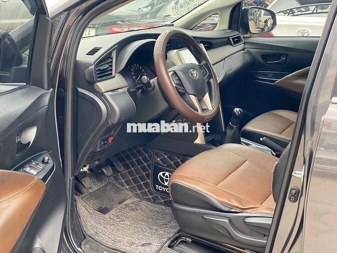 Toyota Innova 2018 2.0E - 102000 km