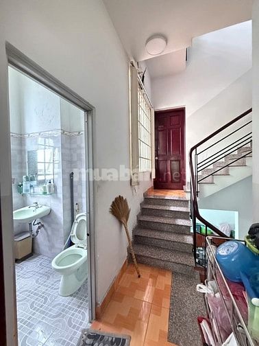 NHÀ 2 LẦU 4PN.3WC MT Đ/SỐ P BÌNH THỌ THỦ ĐỨC ( CÒN THƯƠNG LƯỢNG )