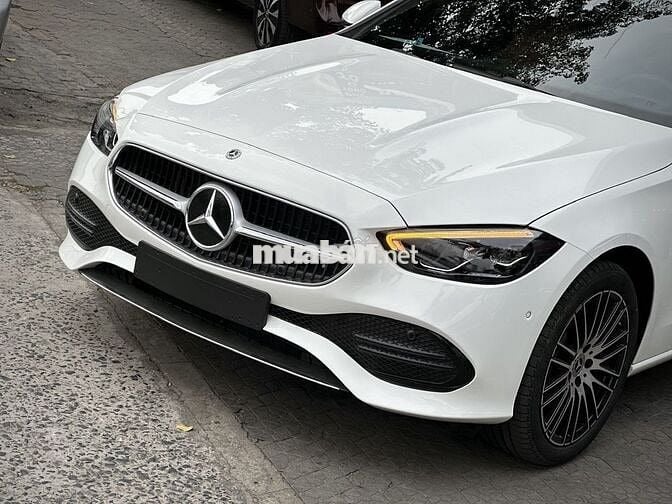 Mercedes Benz GLC200 4MATIC V1