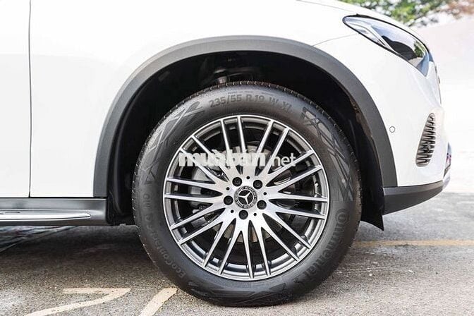Mercedes Benz GLC200 4MATIC V1