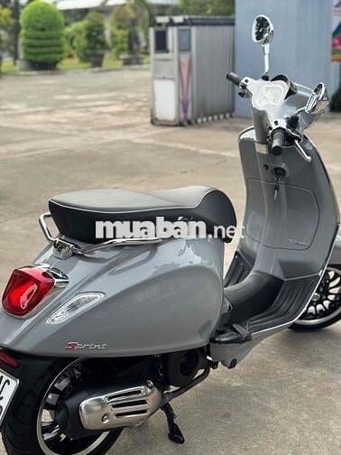 VESPA đk 2024 chuẩn 1500 km còn thơm mùi xe mới