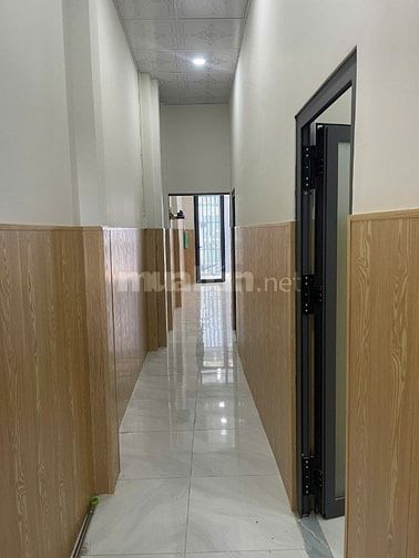 Bán nhà nở hậu sổ riêng gần chợ trung chánh