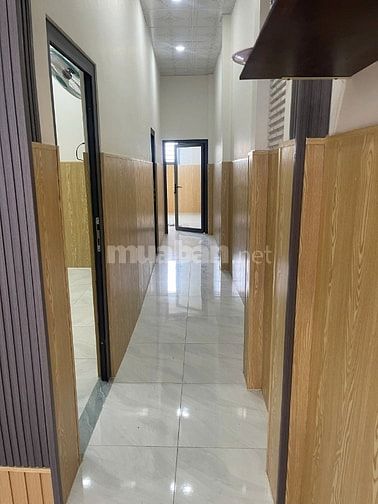 Bán nhà nở hậu sổ riêng gần chợ trung chánh