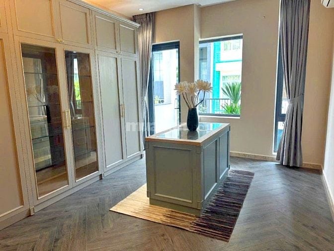BÁN NHÀ MẶT TIỀN : 19 ĐINH CÔNG TRÁNG - P. TÂN ĐỊNH - Q. 1 - TPHCM