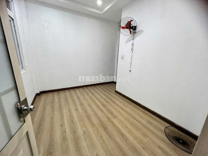 Sốc. Hoàng Diệu. Q4. Ngay Q1. 45m2 giá chỉ chỉnh 4 tỷ