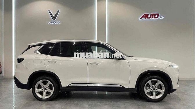 VinFast Lux SA2.0 2020 Plus 2.0 AT - 60000 km