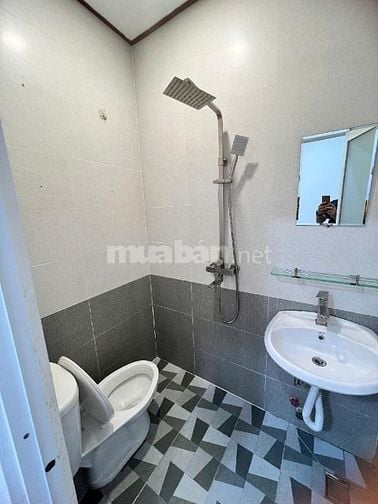 Sốc. Hoàng Diệu. Q4. Ngay Q1. 45m2 giá chỉ chỉnh 4 tỷ