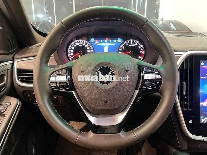 VinFast Lux SA2.0 2020 Plus 2.0 AT - 60000 km