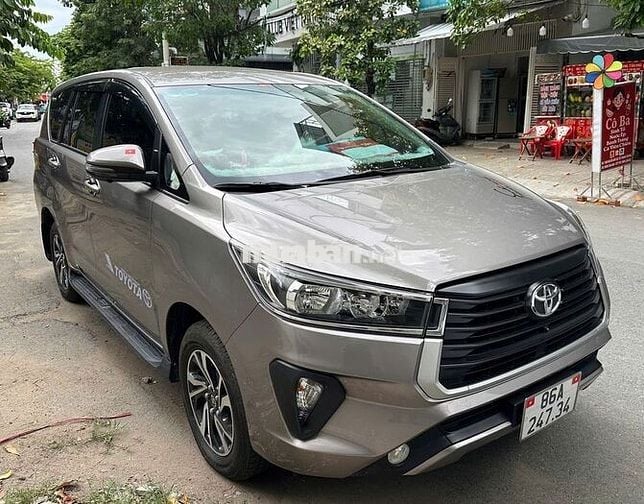 Toyota Innova 2023 số sàn, 1 chủ từ đầu