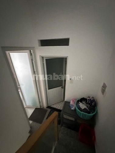 cô chú nhờ bán nhà 5 × 7, 2 lầu giá 2tyr 780, Lê Trọng Tấn,SHR,gần chợ