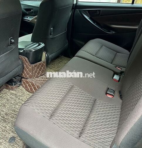Toyota Innova 2023 số sàn, 1 chủ từ đầu