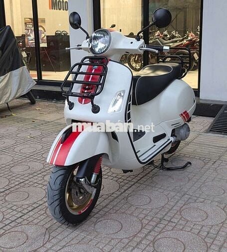 Piaggio Vespa GTS 300 2018 chạy ít