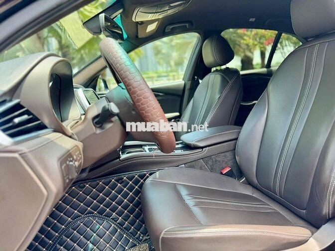 VinFast Lux A2.0 2020 Premium 2.0 AT - 46000 km