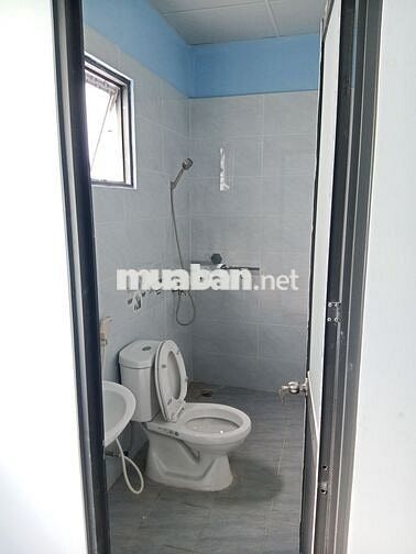 CHO THUÊ NHÀ MẶT TIỀN HẺM NGAY CHÂN CẦU PHÚ LONG QUẬN 12