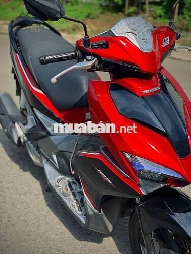 Air Blade 125 mẩu robot đời 2017, xe đẹp sạch sẽ,