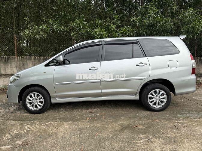 Innova 2014 E gia đình zin100/100