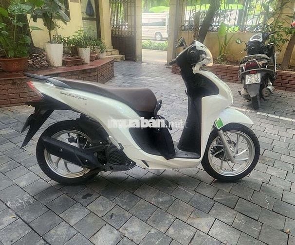 Bán xe vision trắng đăng ký T12/2024